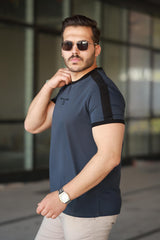 Erkek Bisiklet Yaka Şerit Detaylı Nakışlı %100 Pamuk Tişört - 2533